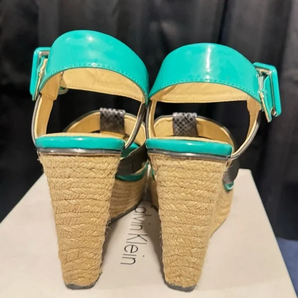 CALVIN KLEIN
Ellison two-tone espadrille Turquoise and Gray Wedge Sandals - Picture 7 of 16